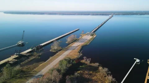 Construction on the new Shands Bridge in St. Johns County, Florida 動画素材 300924438