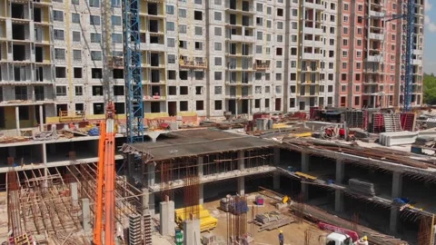 Construction of a residential complex in Novosibirsk Stockbeeldmateriaal 327573602