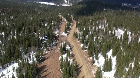 Construction of a road to a gold mine Vídeo Stock 183671585