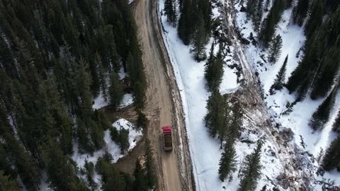 Construction of a road to a gold mine 库存影片 183671632