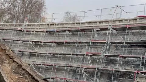 Construction Scaffolding on a Building That is Currently Undergoing Renovat.. Foto stock