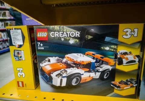 Construction set LEGO Creator Racing Car Orange 31089 in the hypermarket for Stock-Fotos