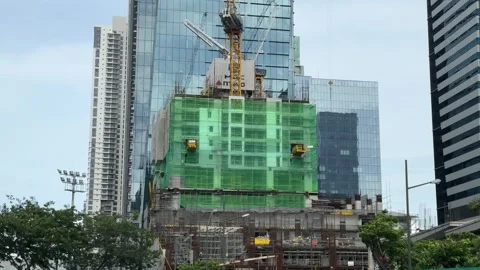 Construction Site and Skyline Tilt-Up in BGC 4k 60fps Vídeos de archivo 339205862