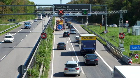Construction site and traffic jam Stockbeeldmateriaal 138885098