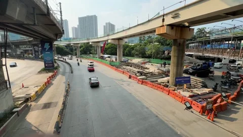 Construction Site and Traffic at North Avenue, Quezon City 4K 60fps Vídeo Stock 338346612