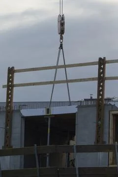Construction Site with Crane and Structural Framework Stockfoto's