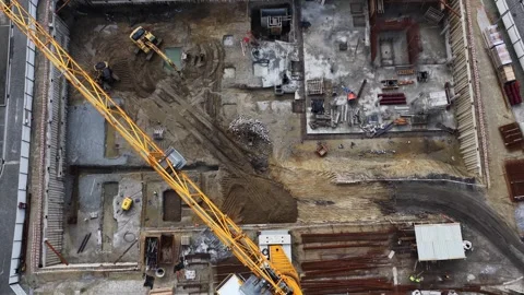 Construction site with crane Vídeos de archivo 332592744