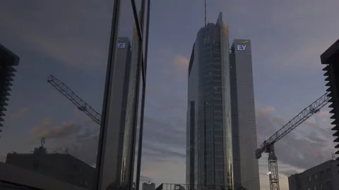 Construction site in downtown Video stock 147749168