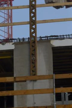 Construction Site Dynamics: Structural Framework in Progress 스톡 사진