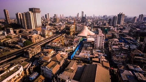 Construction site in front of an elevated highway road in Mumbai Stockbeeldmateriaal 119138116