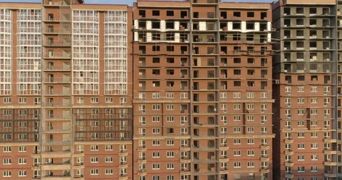 Construction Site With An High-rise Multi-story Apartment building building Video stock 115011945