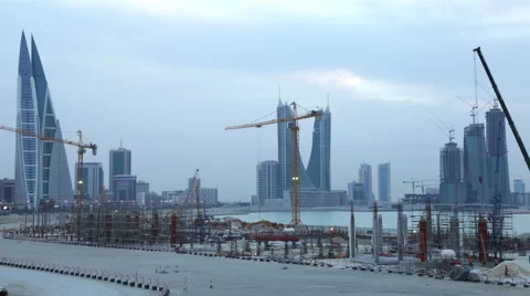 Construction Site in Manama. Timelapse at Dusk. City Skyline on the background Vídeo Stock 62084471