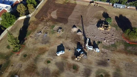 Construction site progress inspection 動画素材 92965830