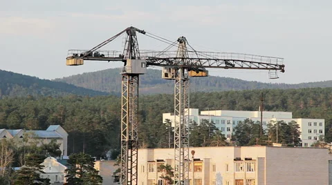 Construction site with two working tower cranes Vidéo 921356