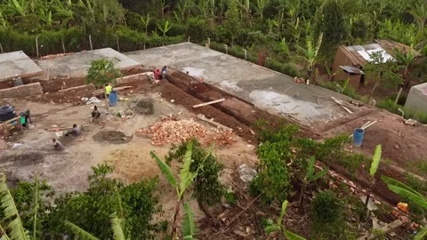 Construction site in Uganda Africa. Construction of a primary school in Africa. 스톡 동영상 313735973