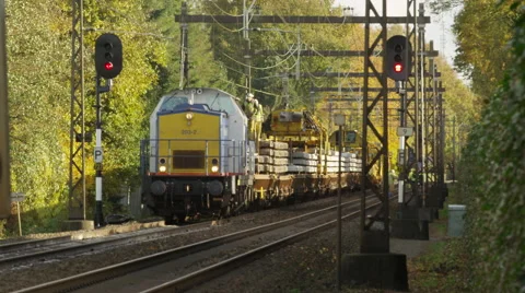 Construction train for laying new railroad tracks 库存影片 52317903