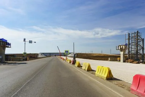 Construction of a two-level junction at the fork in bagerovo and pedestrian c Foto stock