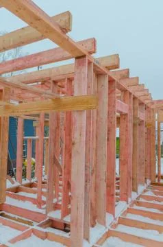 The construction of the walls and pillars of the second floor of the frame ho Fotos Stock