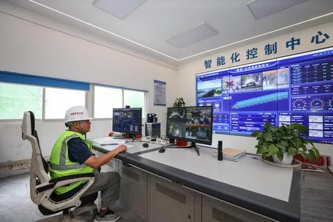 Construction of Wangmo River Bridge on Huangbai Railway in Full Swing Stock Photos