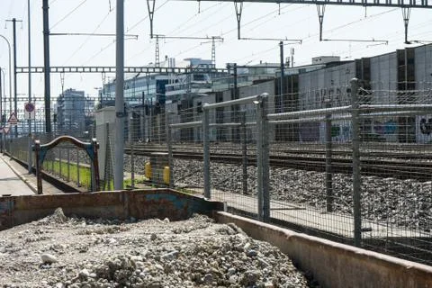 Construction waste next to train tracks Foto stock