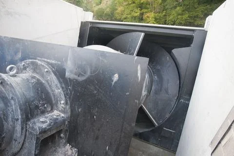 Construction work on fitting two archimedes screws on a new hydro electric pr Foto stock