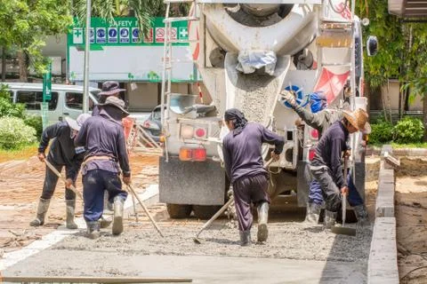 Construction worker is doing the road Foto stock