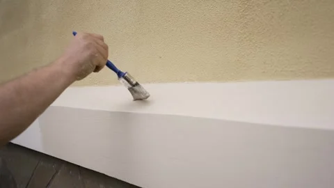 Construction worker painting Building using paint brush. Vídeos de archivo 283908162