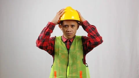 Construction worker wearing hard hat Stock Footage 319967945