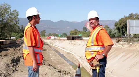 Construction workers arguing Stock Footage 11811825