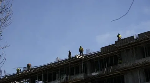 Construction workers 库存影片 20598889