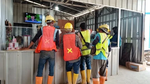 Construction workers having lunch Stock Footage 282242044