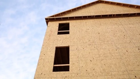 Construction Workers Installing Exterior Insulation Vídeo Stock 81751246