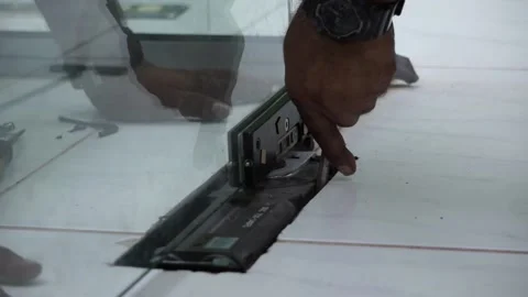 Construction Workers on the job 스톡 동영상 137624808