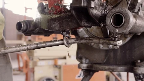 Construction Workers Oil And Work With A Pipe Threader 스톡 동영상 87483639