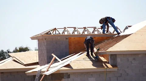 Construction workers - roofers Video stock 46871928
