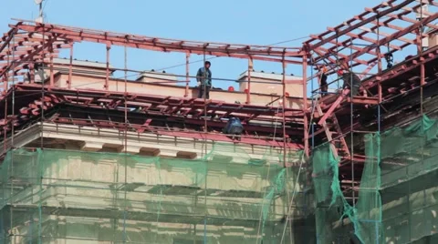 Construction workers working on the roof Stock-Footage 63314808