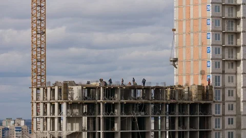 Constructors working at construction work with steel rebar and concrete welder Vídeos de archivo 105324131