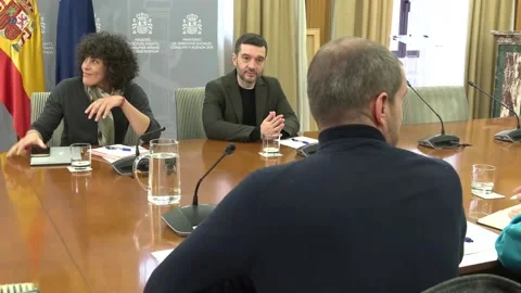 Consumer Affairs warns of a €23,600 gap between landlords' and tenants' incomes, Stock Footage 326484833