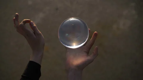 Contact juggling. 스톡 동영상 99890494