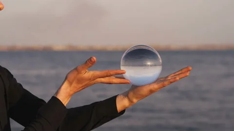 Contact juggling 스톡 동영상 99890590