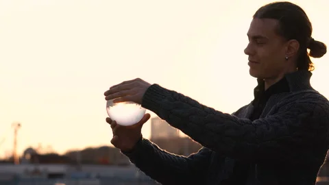 Contact juggling 스톡 동영상 99890713