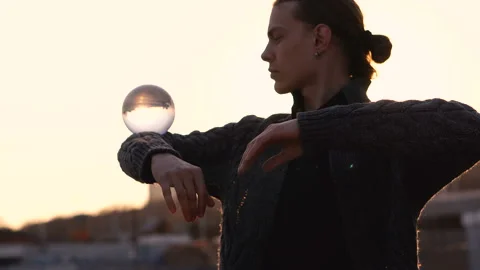 Contact juggling 스톡 동영상 99890845