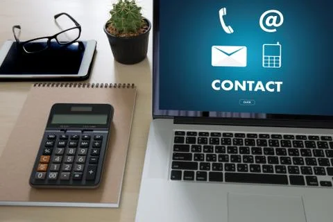 CONTACT US (Customer Support Hotline people CONNECT ) Call Customer Support Fotos Stock