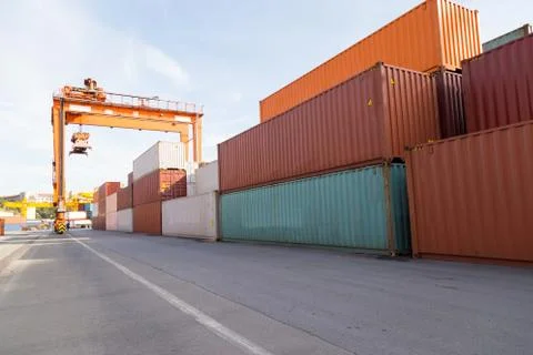 Container and crane 스톡 사진