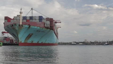 Container cargo ship load in the seaport. Stock Footage 130212334