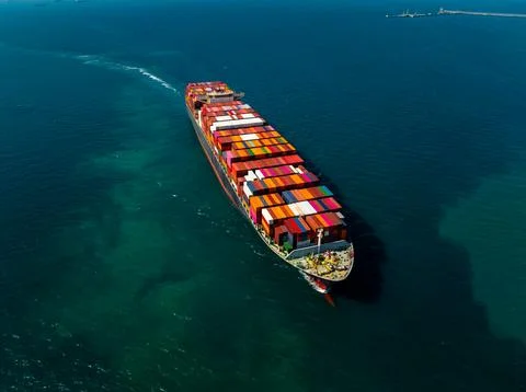 Container Cargo Ship Navigating Open Water Near Laem Chabang Thailand High .. 스톡 사진