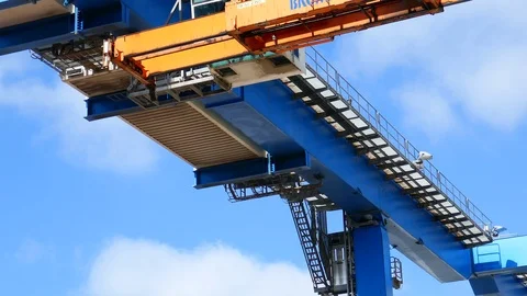 Container crane cabin in motion 4k intro outro for business  Stock-Footage 90141288