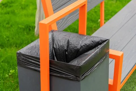 This container, featuring a black bag, is designed for waste disposal and r.. 库存照片