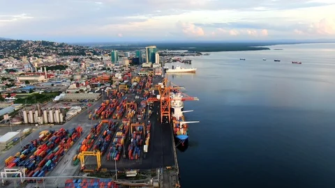 Container ship CMA CGM at port of Spain 119805677