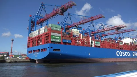 Container ship at Container Terminal in Hamburg Stock Footage 109338514